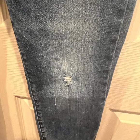 Kut from the Kloth frayed bottom jeans - Picture 3 of 11